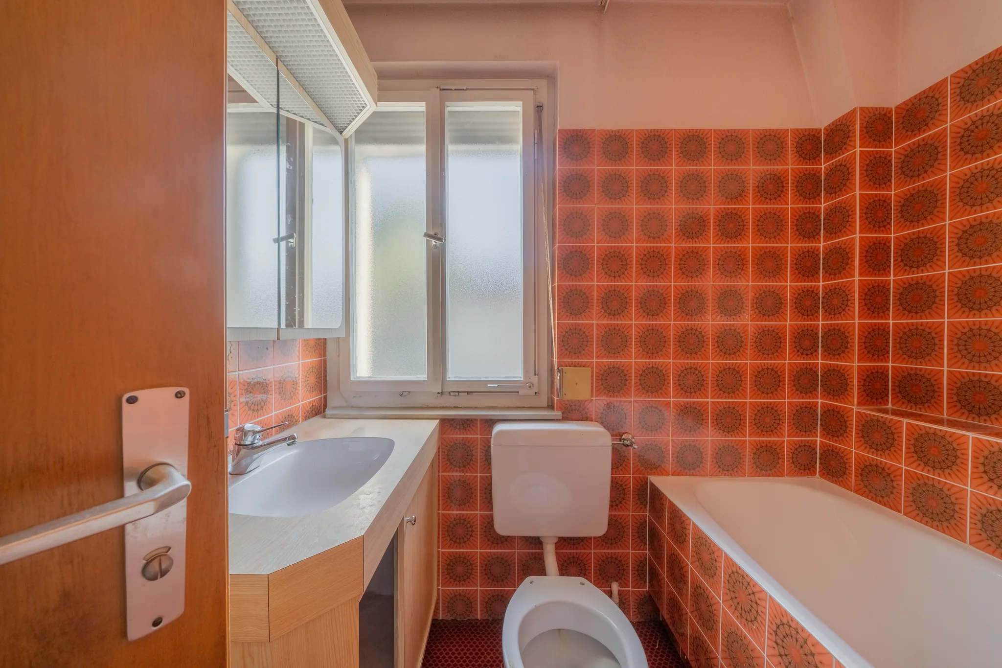 Bad im Originalzustand der Siebzigerjahre – Stuttgart-Luginsland