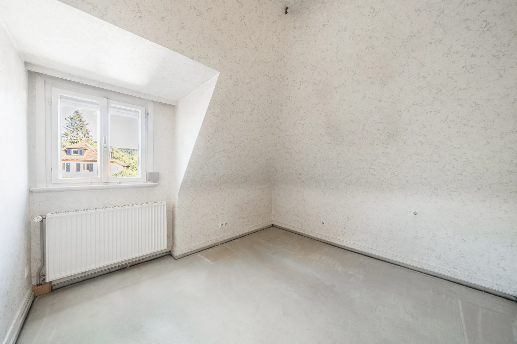 Dachgeschosszimmer mit Gaube – Stuttgart-Luginsland